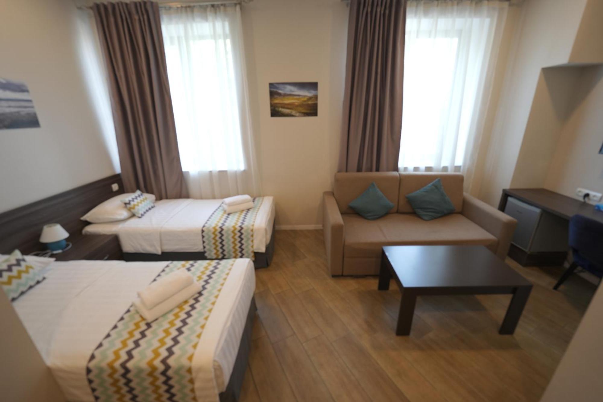 4Guest Hotel Erevan Esterno foto