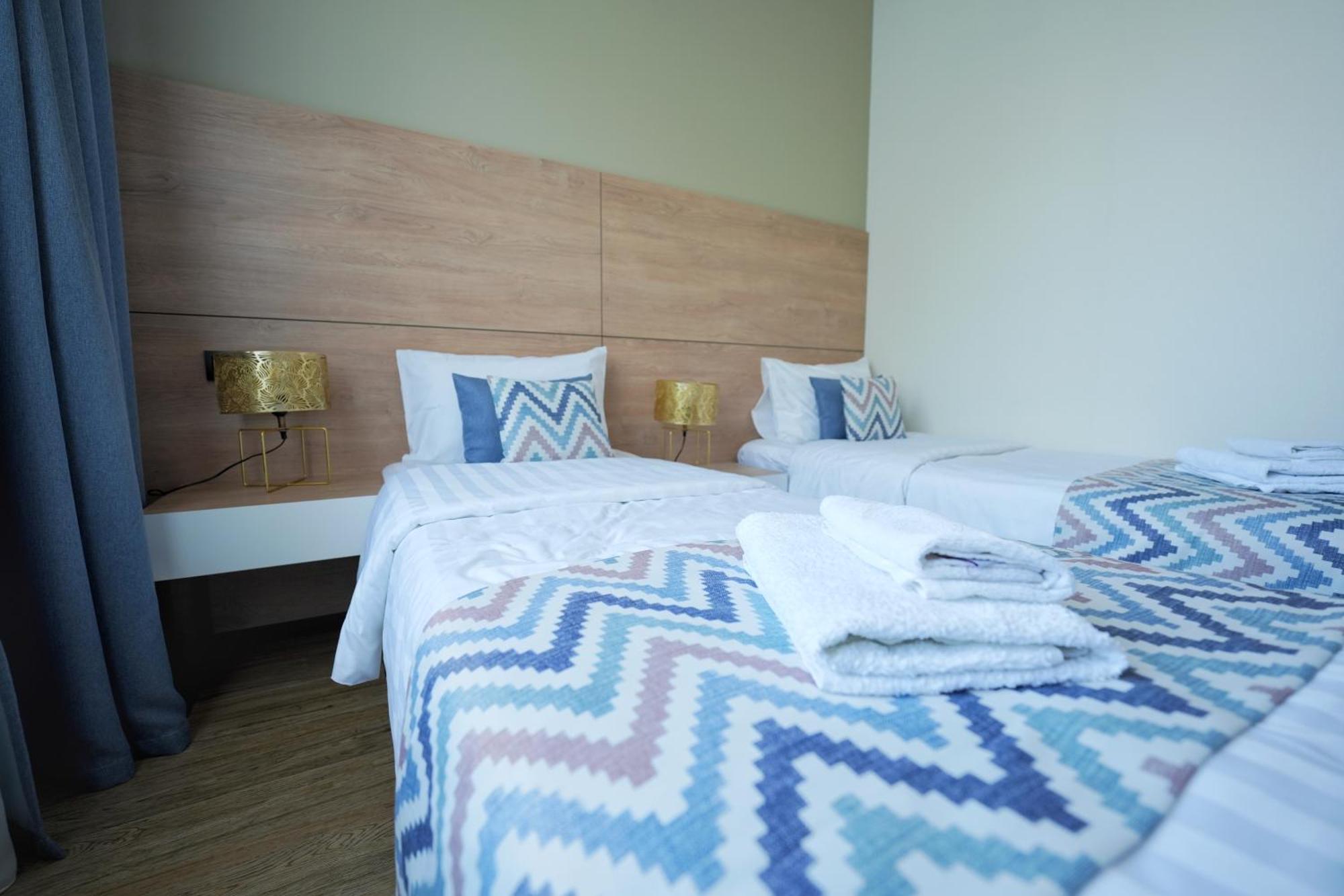4Guest Hotel Erevan Esterno foto