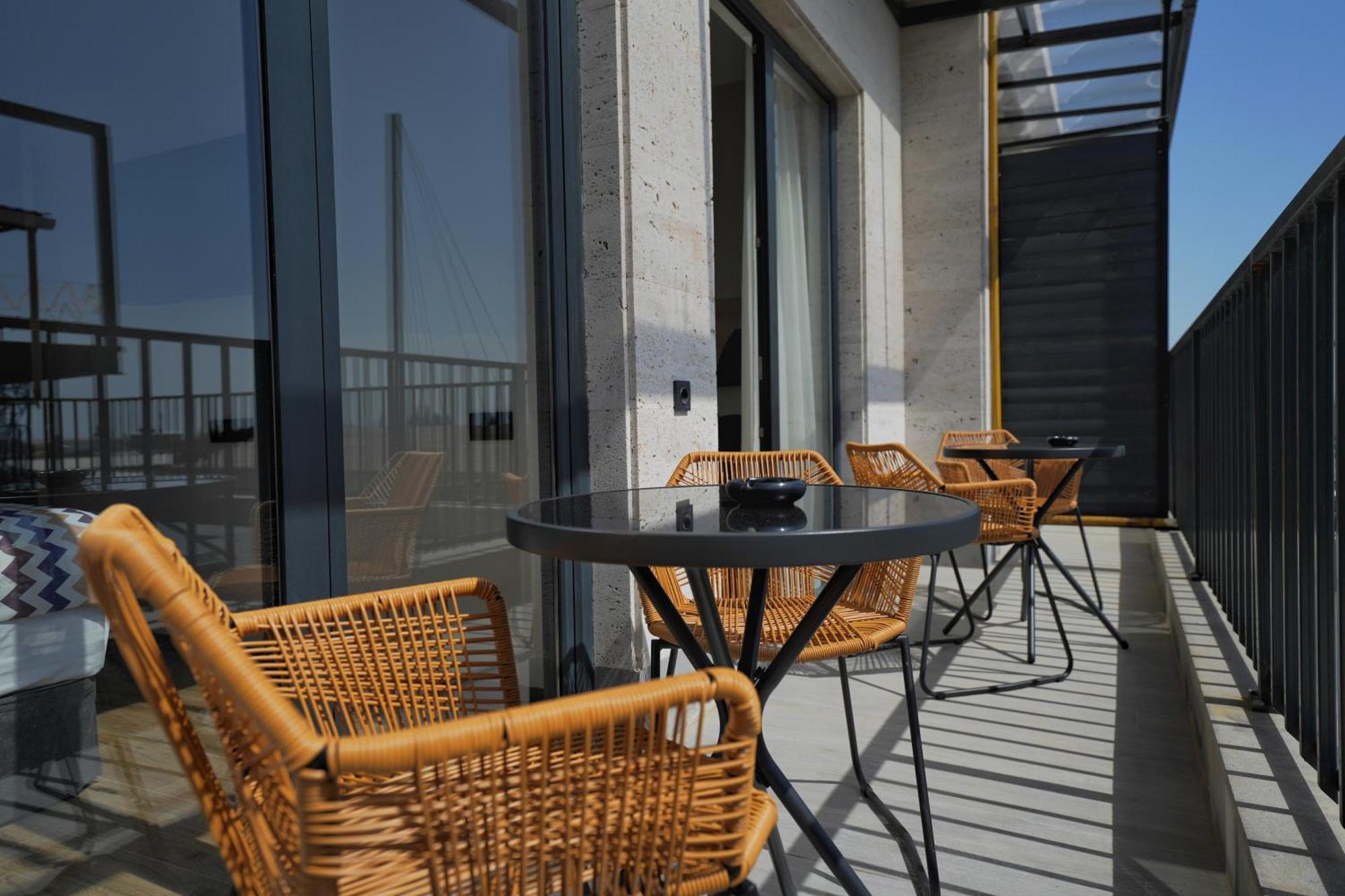 4Guest Hotel Erevan Esterno foto